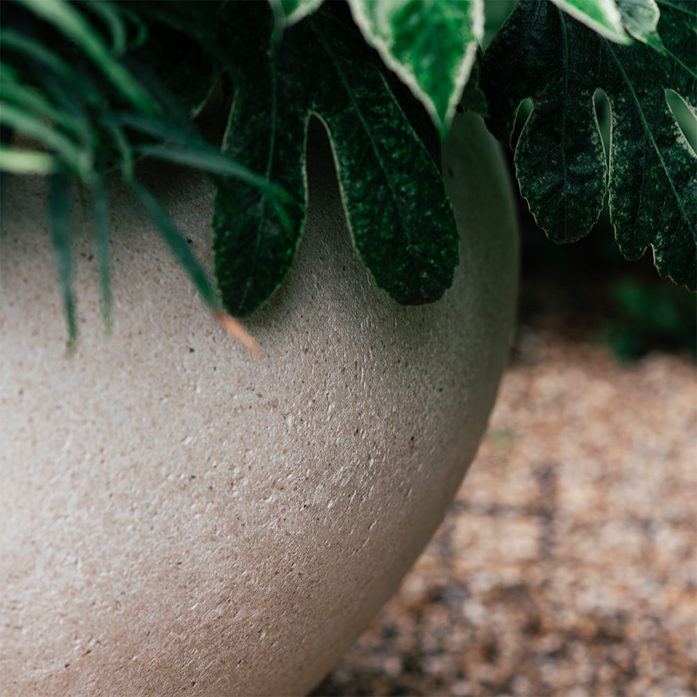 Large vase planter - cream