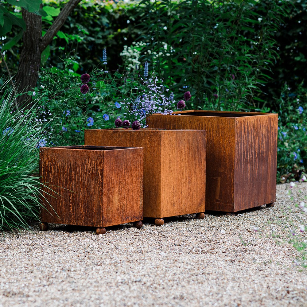 Corten steel square planter - rust