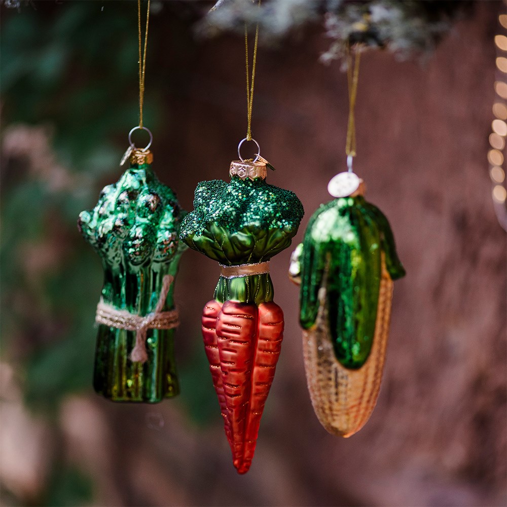 Glass vegetable decorations
