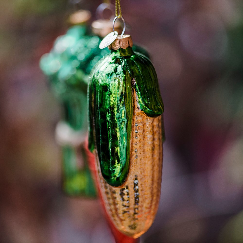 Glass vegetable decorations