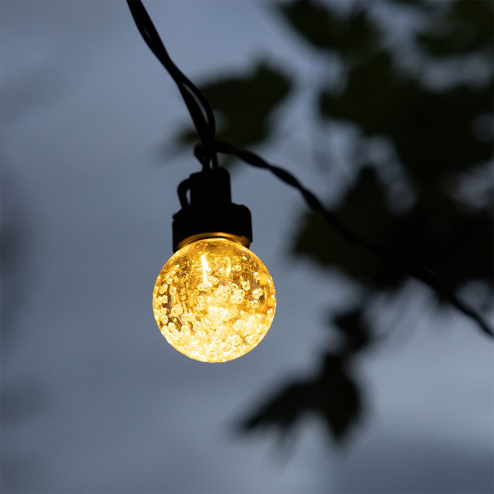 Bubble bulb outdoor string lights