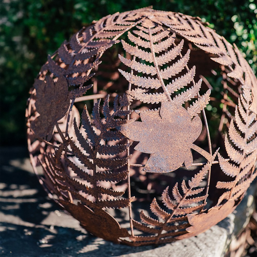 Set of two rusted leaf spheres
