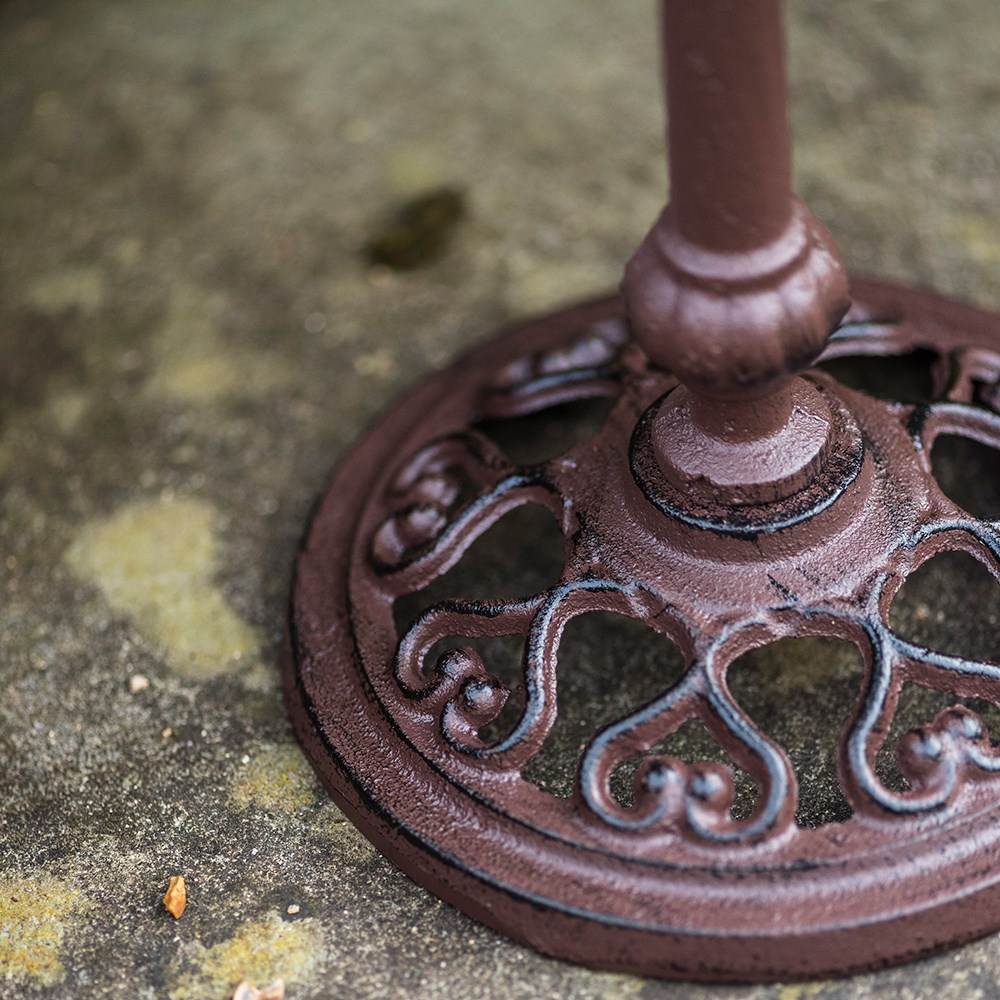 Cast iron bird bath on pedestal - rust