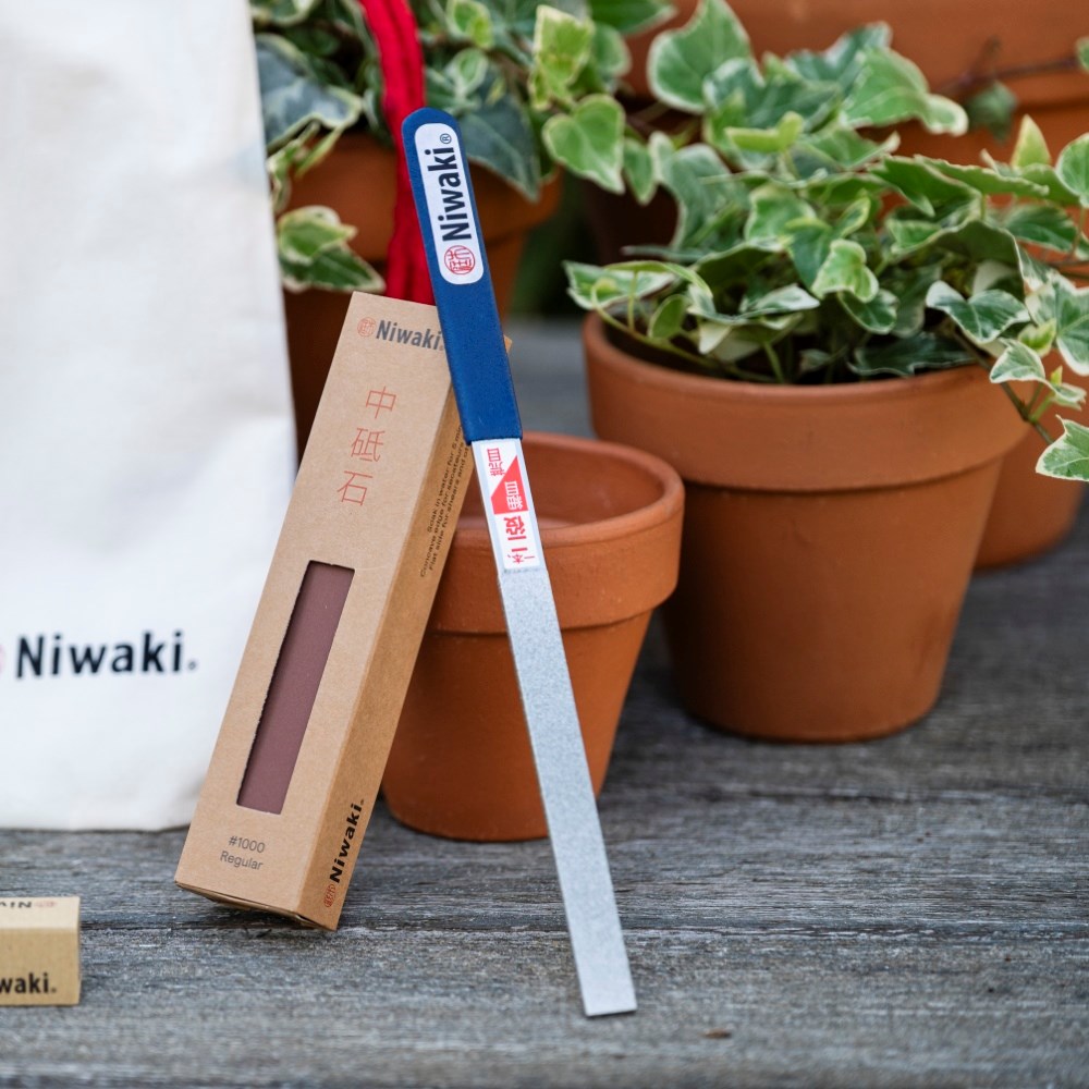 Niwaki tool cleaning care kit with gift bag