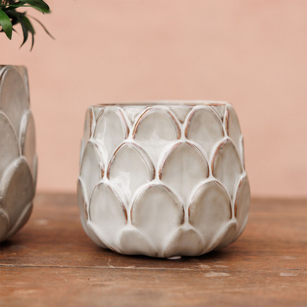 Glazed scalloped plant pot - grey