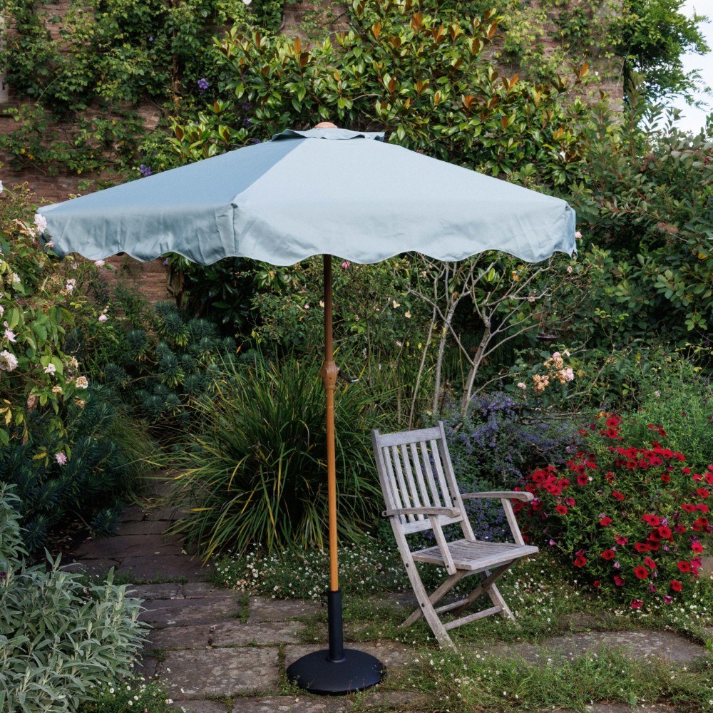 Scalloped edge parasol - sage