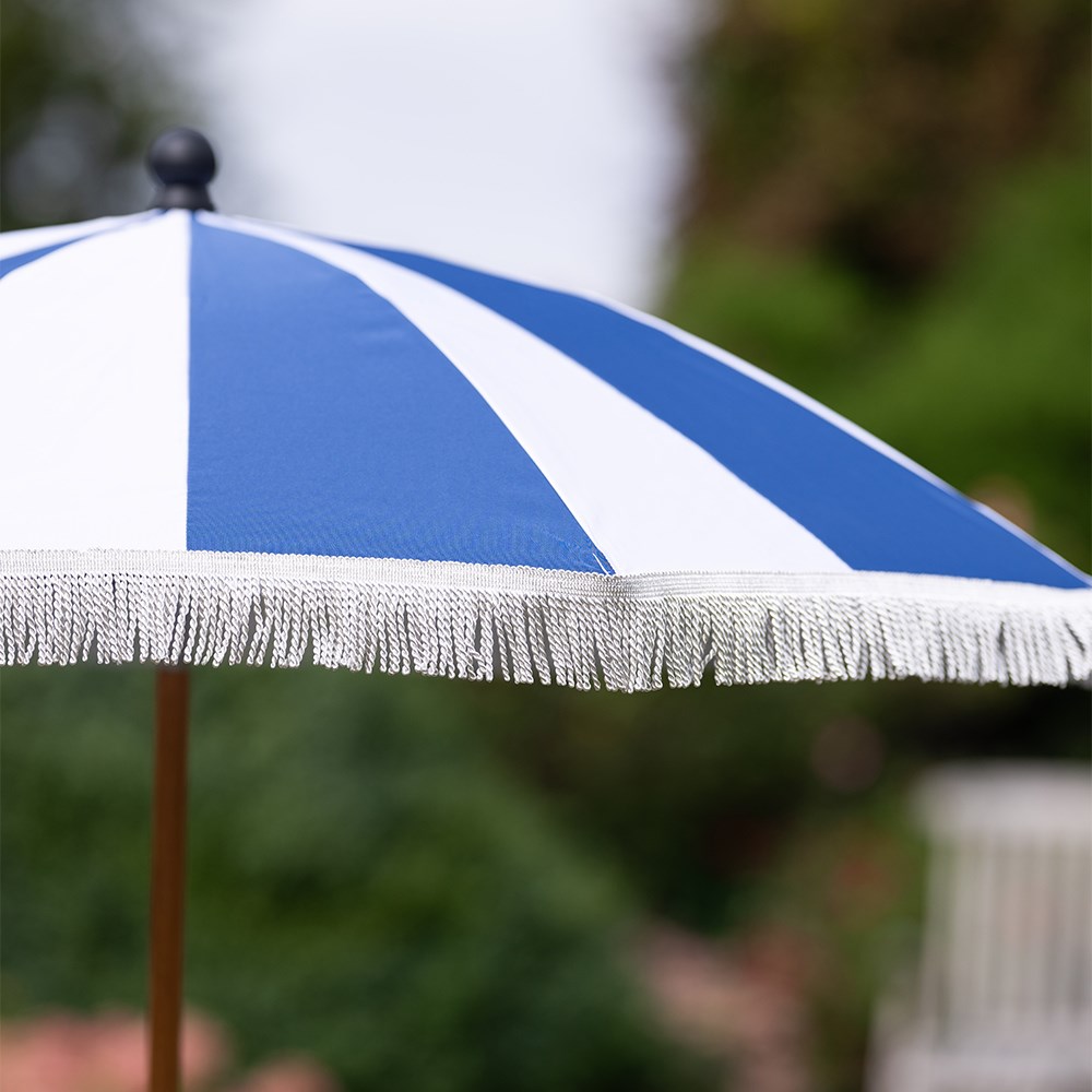Tassel trim parasol - blue & white