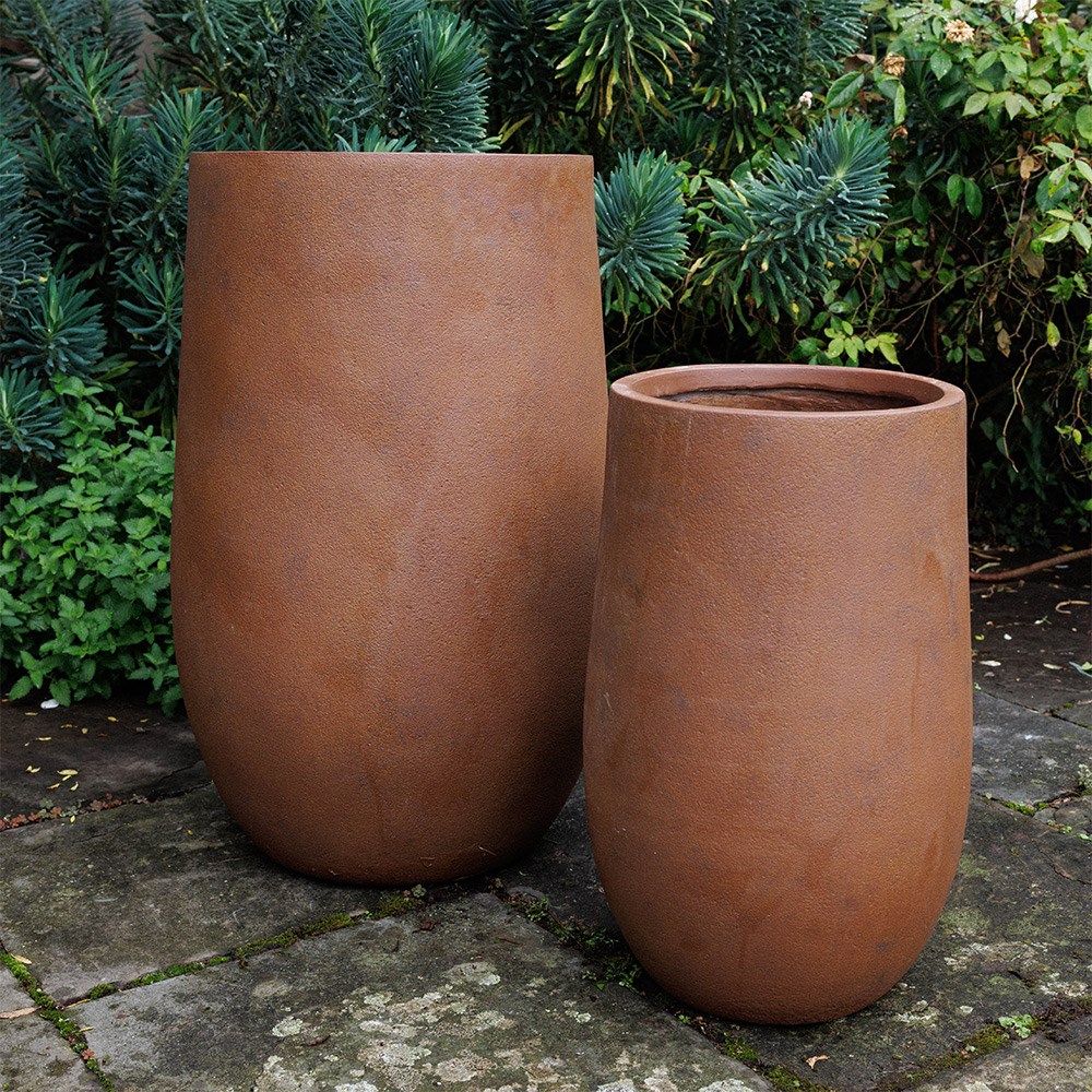 Set of three column planters in rust brown