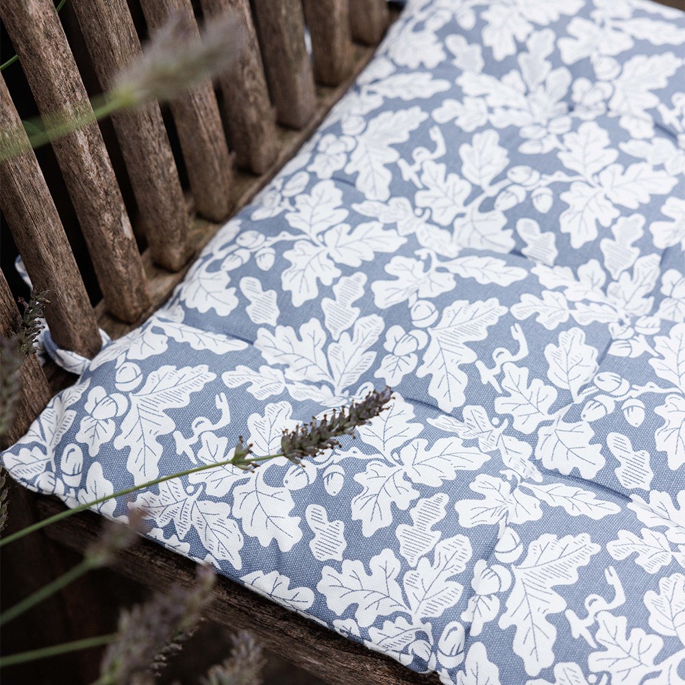 Blue oakleaf print seat cushion