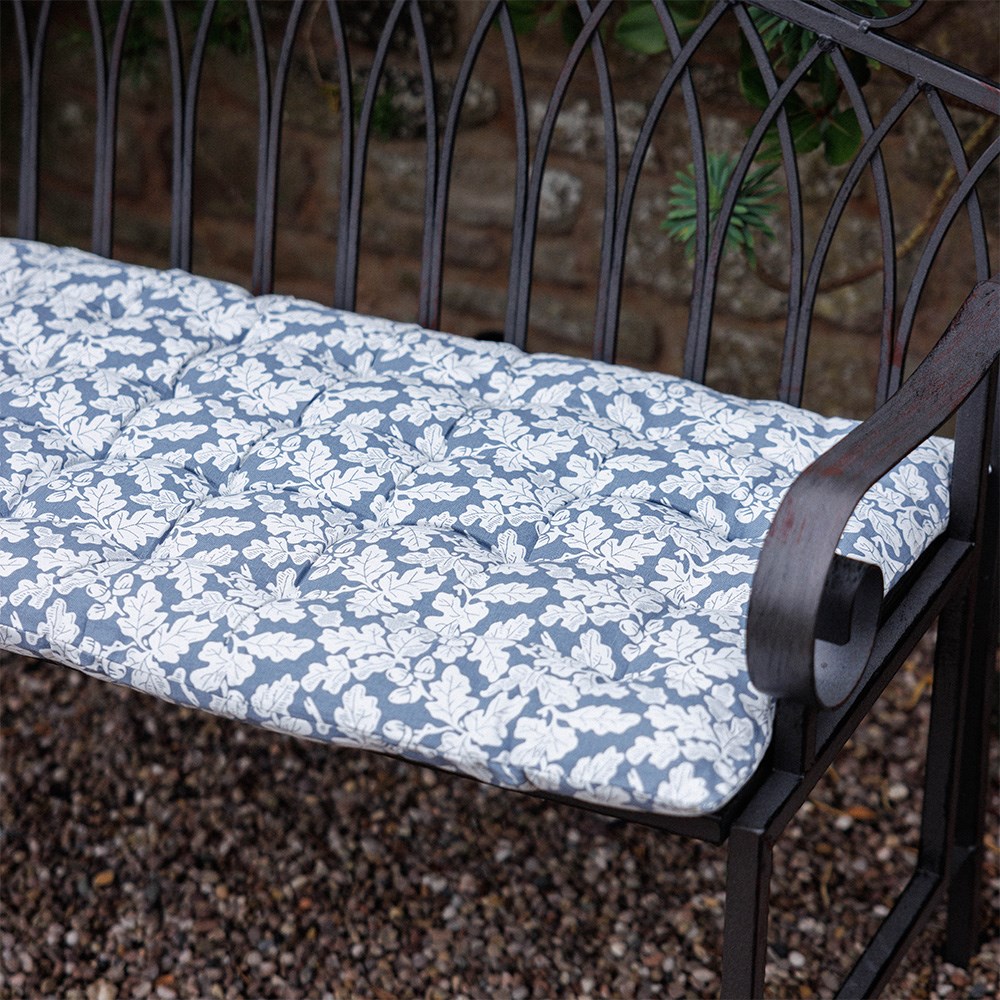 Blue oakleaf print bench cushion