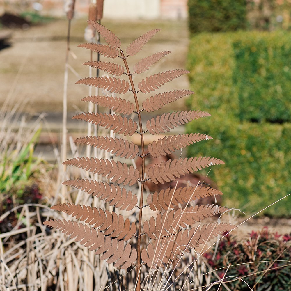 Rusted fern stake large