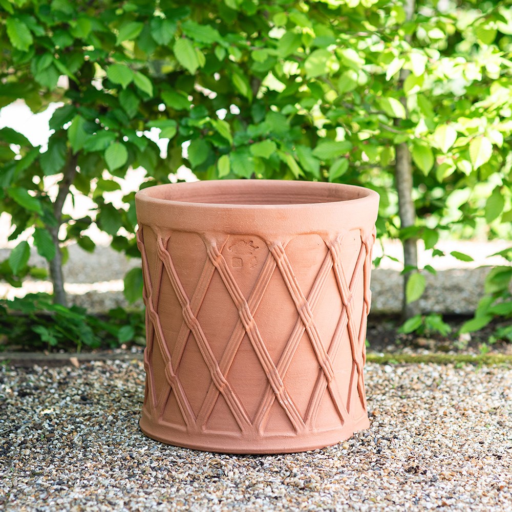 Terracotta basket barrel pot
