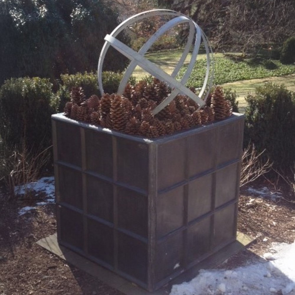 Lightweight lead effect square planter