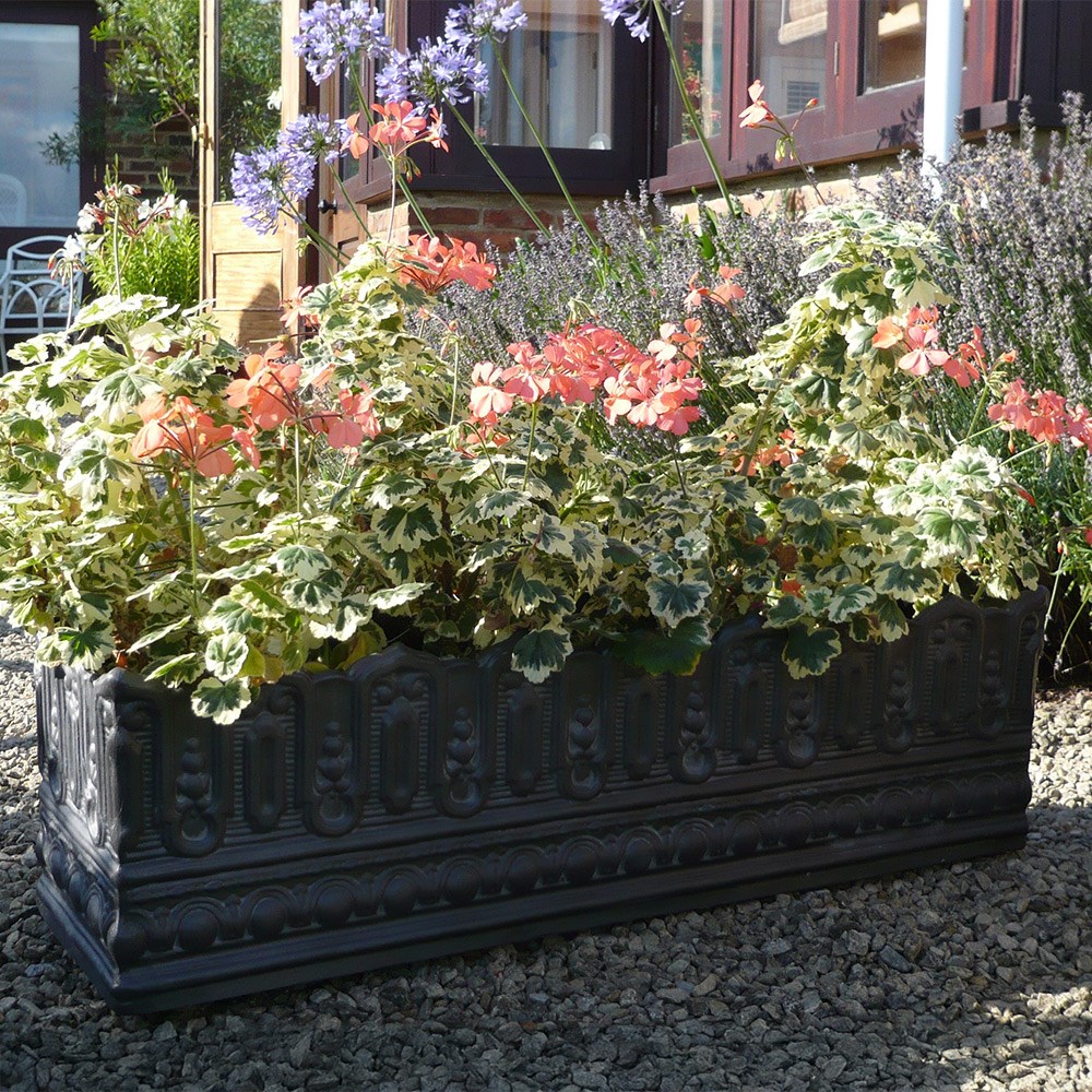 Lightweight lead effect trough planter