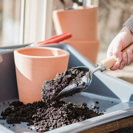 Compost scoop