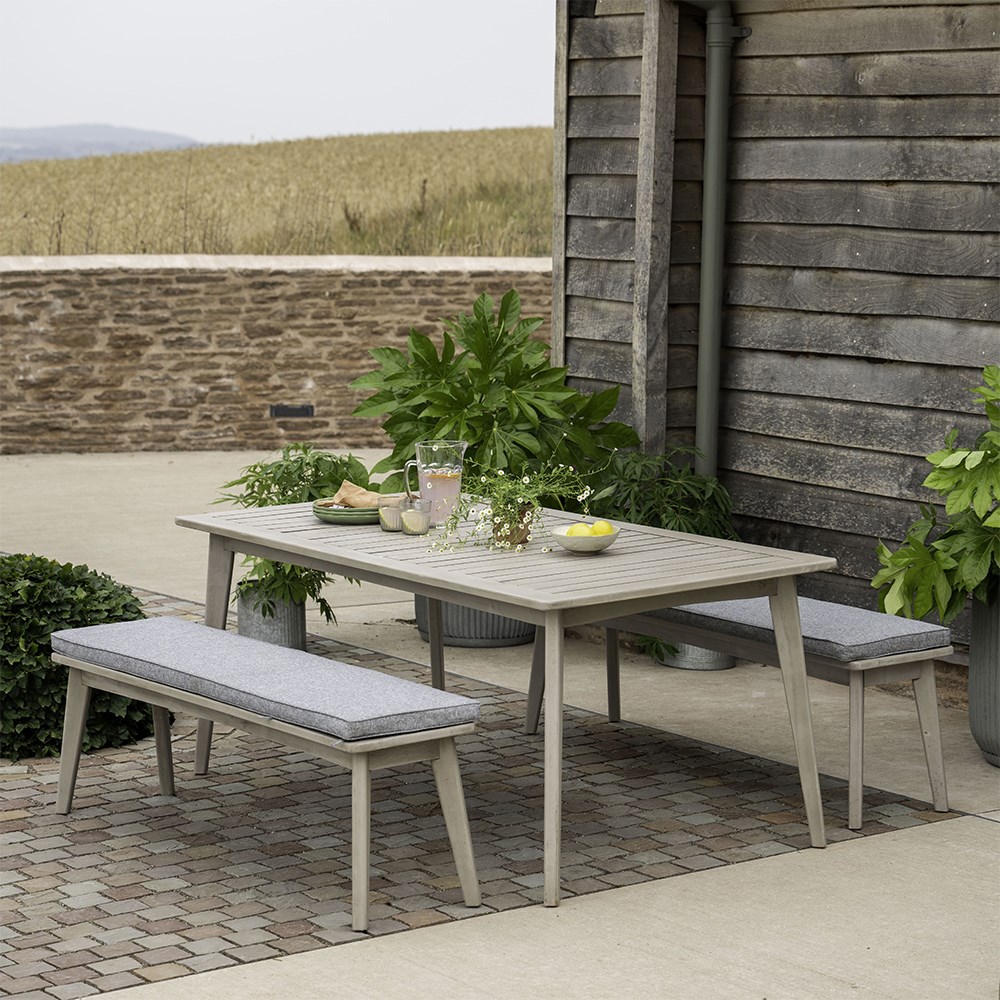Greywashed dining set with cushions