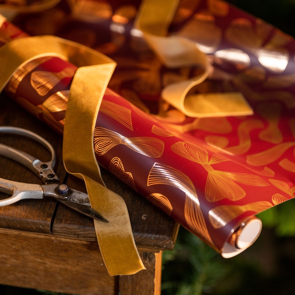 Bow wrapping paper