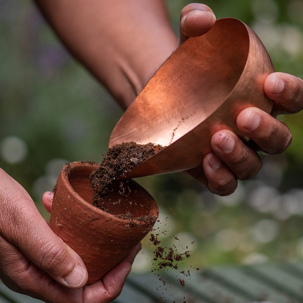 Soil potting scoop - copper