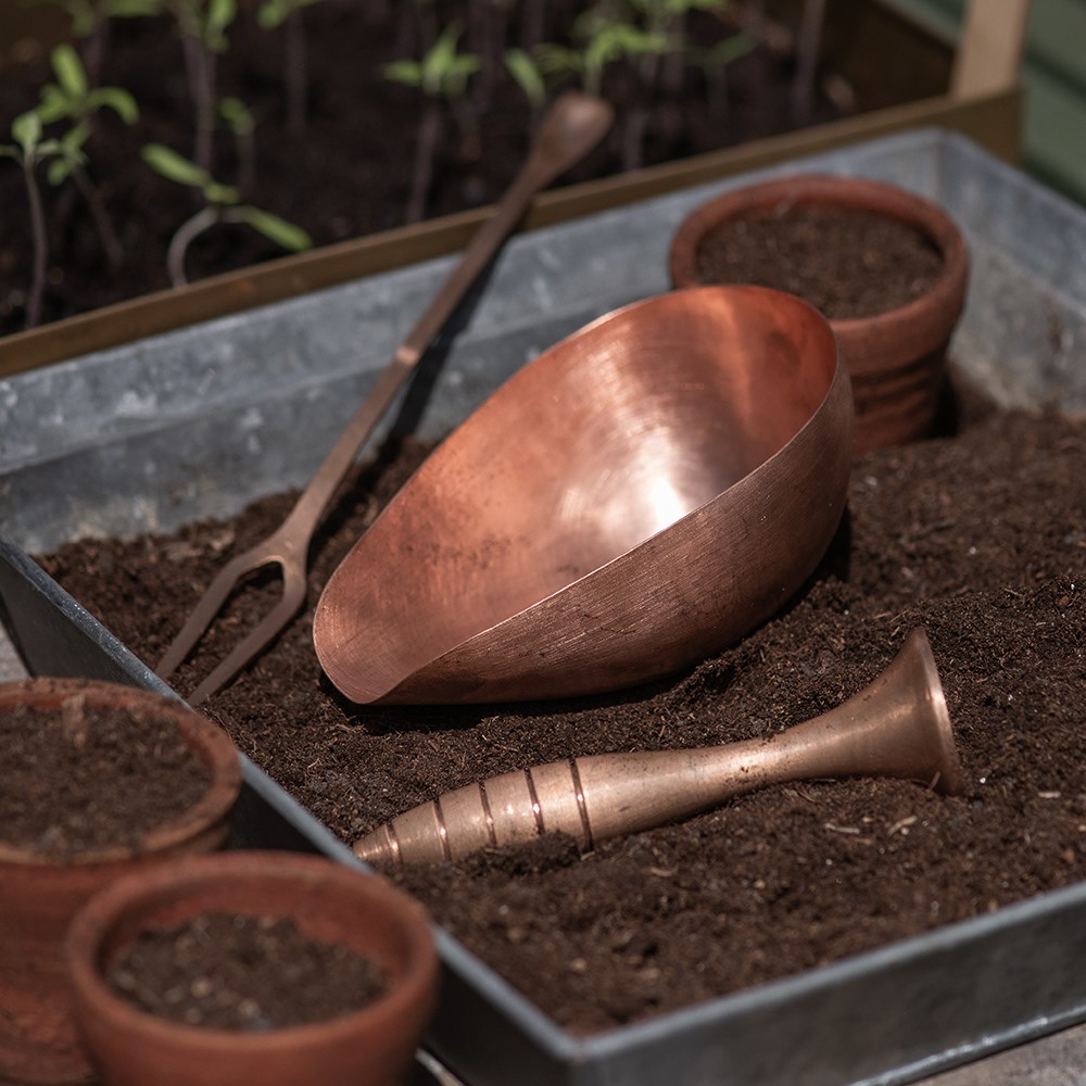 Soil potting scoop - copper