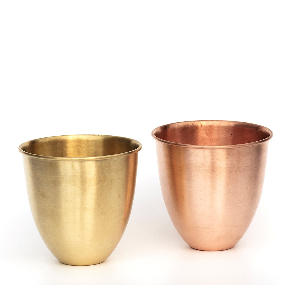 Brushed copper pot