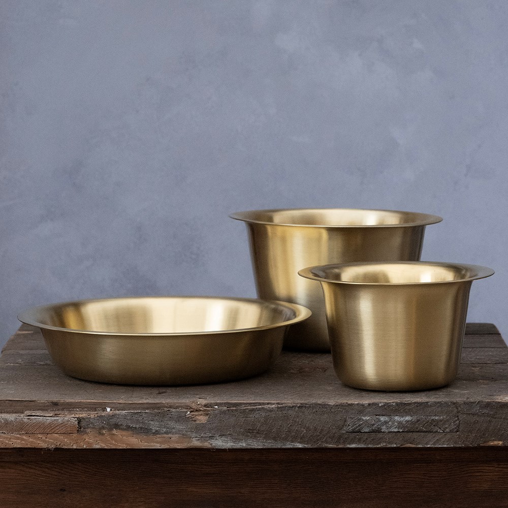 Spun brass pot