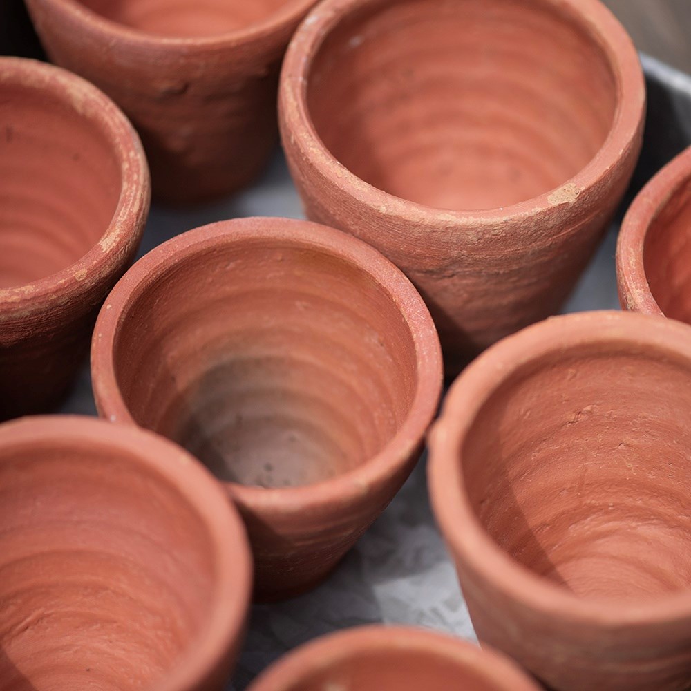 Terracotta grow pots - set of 18 with tray