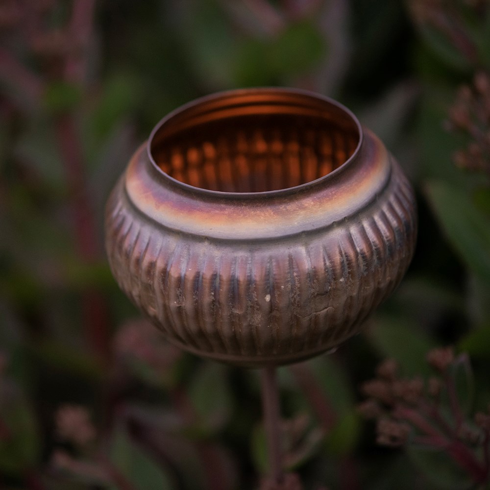 Burnt silver ribbed tealight holder stake 