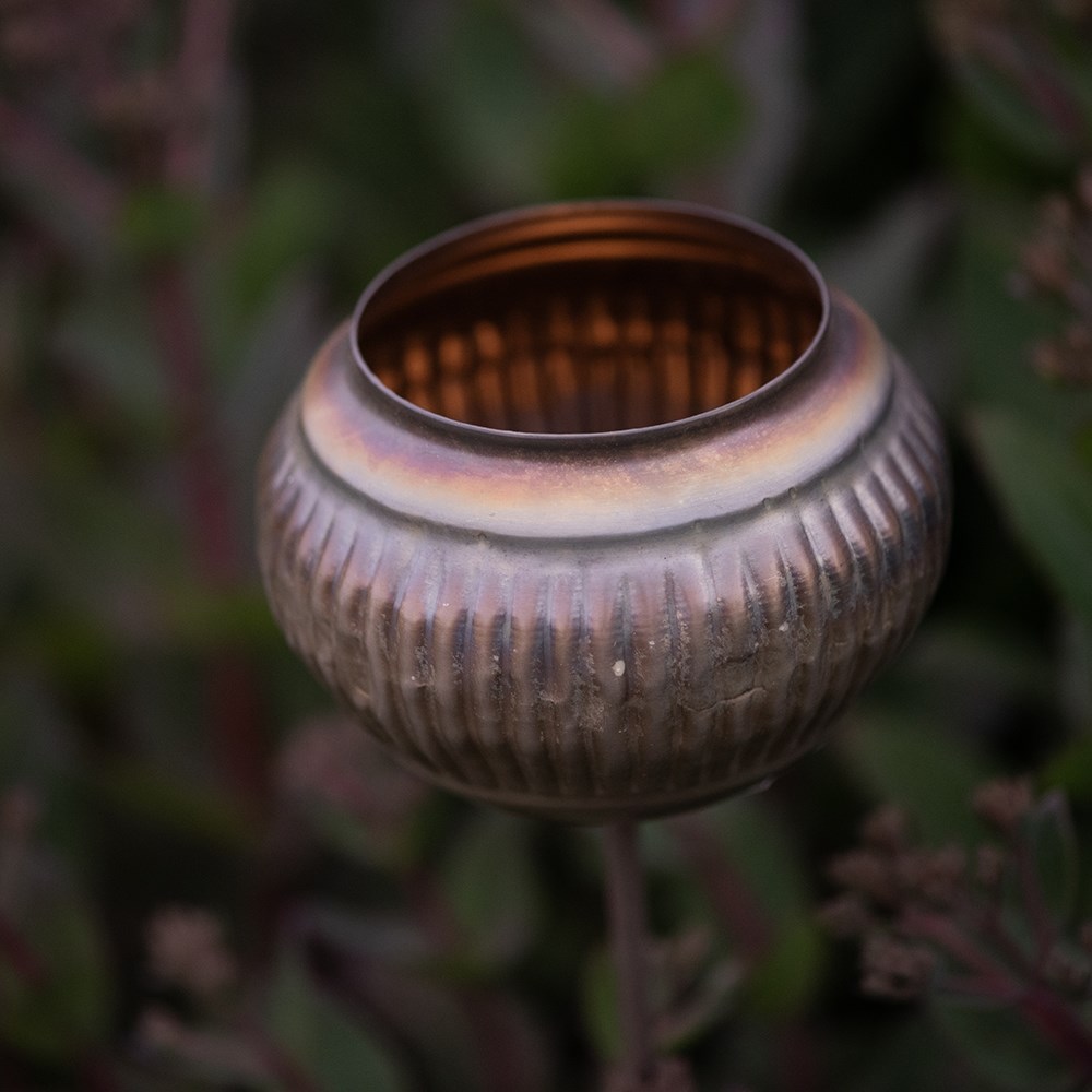 Burnt silver ribbed tealight holder stake 
