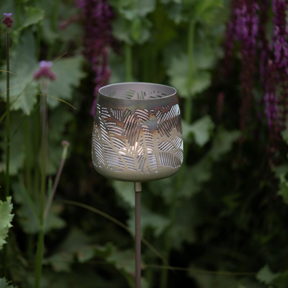 Leafy tealight holder stake