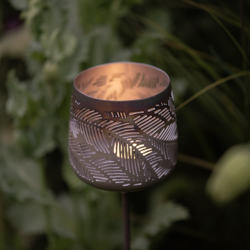 Leafy tealight holder stake