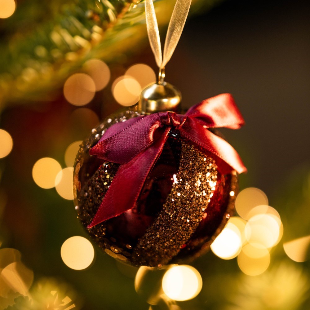 Burgundy glitter swirl bauble - round