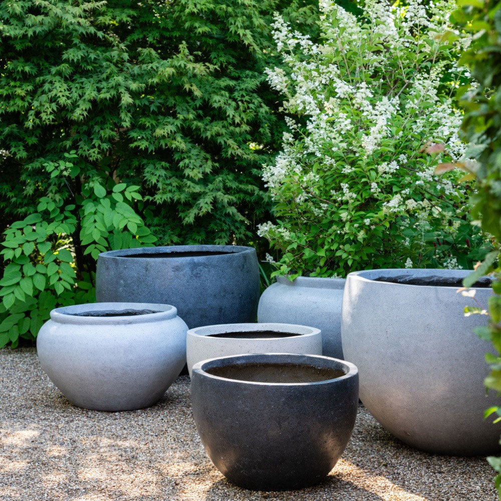 Globe planter - light grey