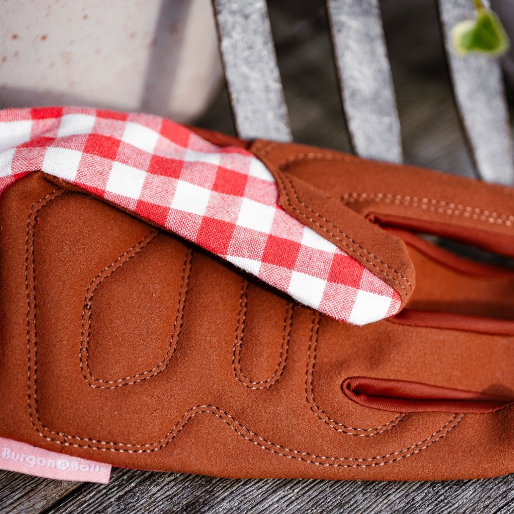 Check gardening gloves - red