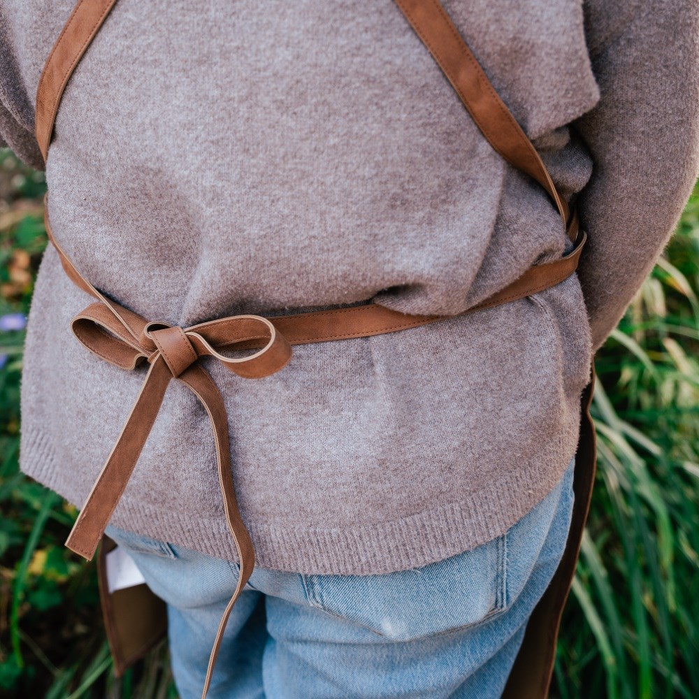 Gardener's faux leather tool apron - tan