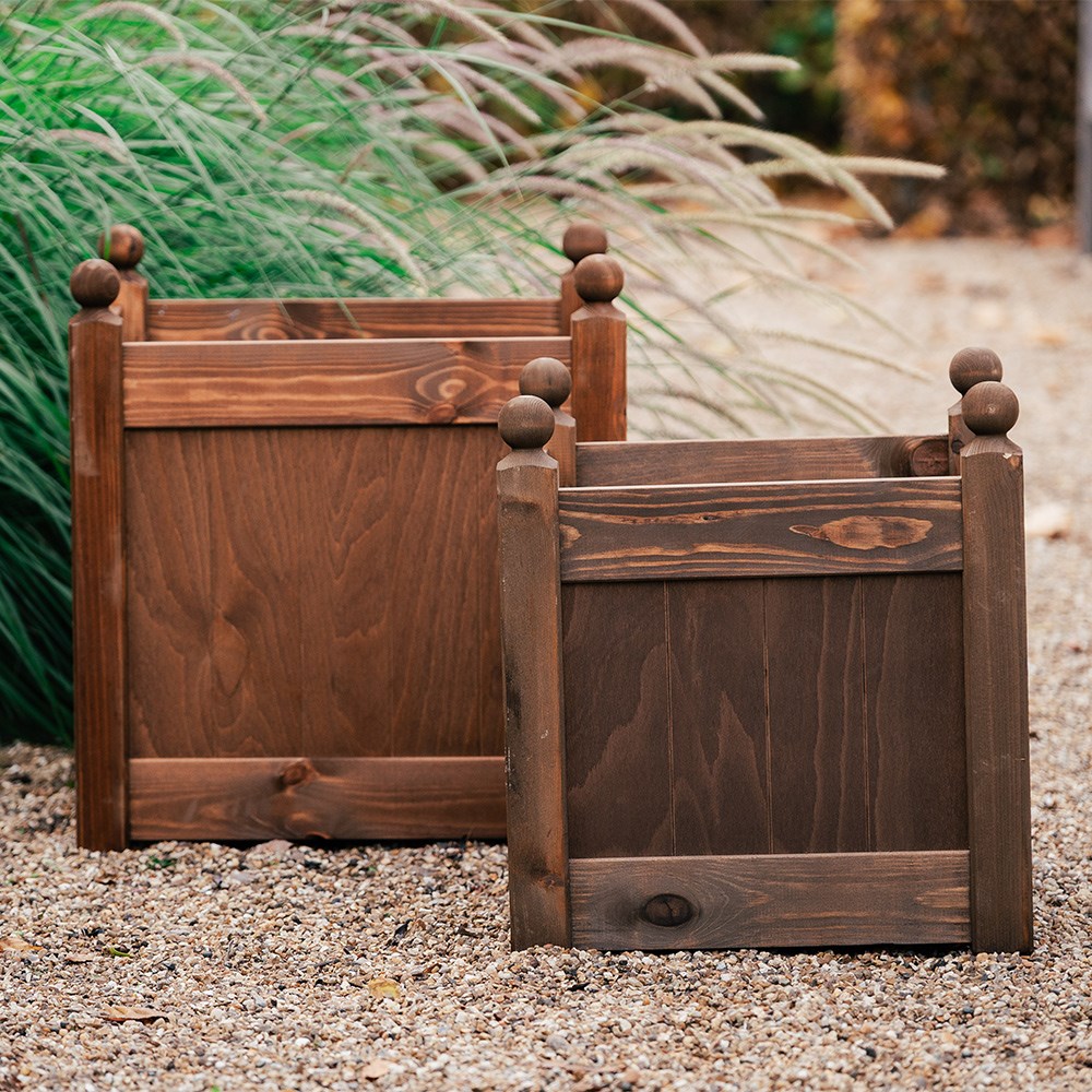 Classic wooden planter - chestnut