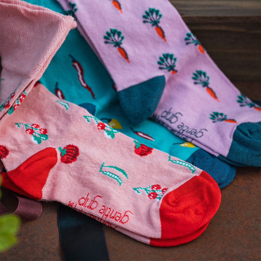 Women's 3 pair gentle grip socks - vegetables