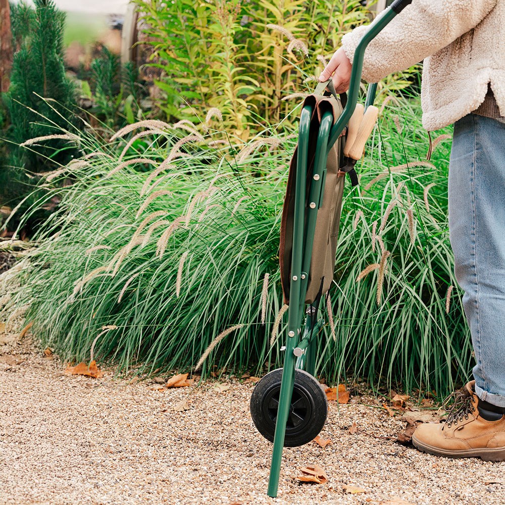 Folding wheelbarrow