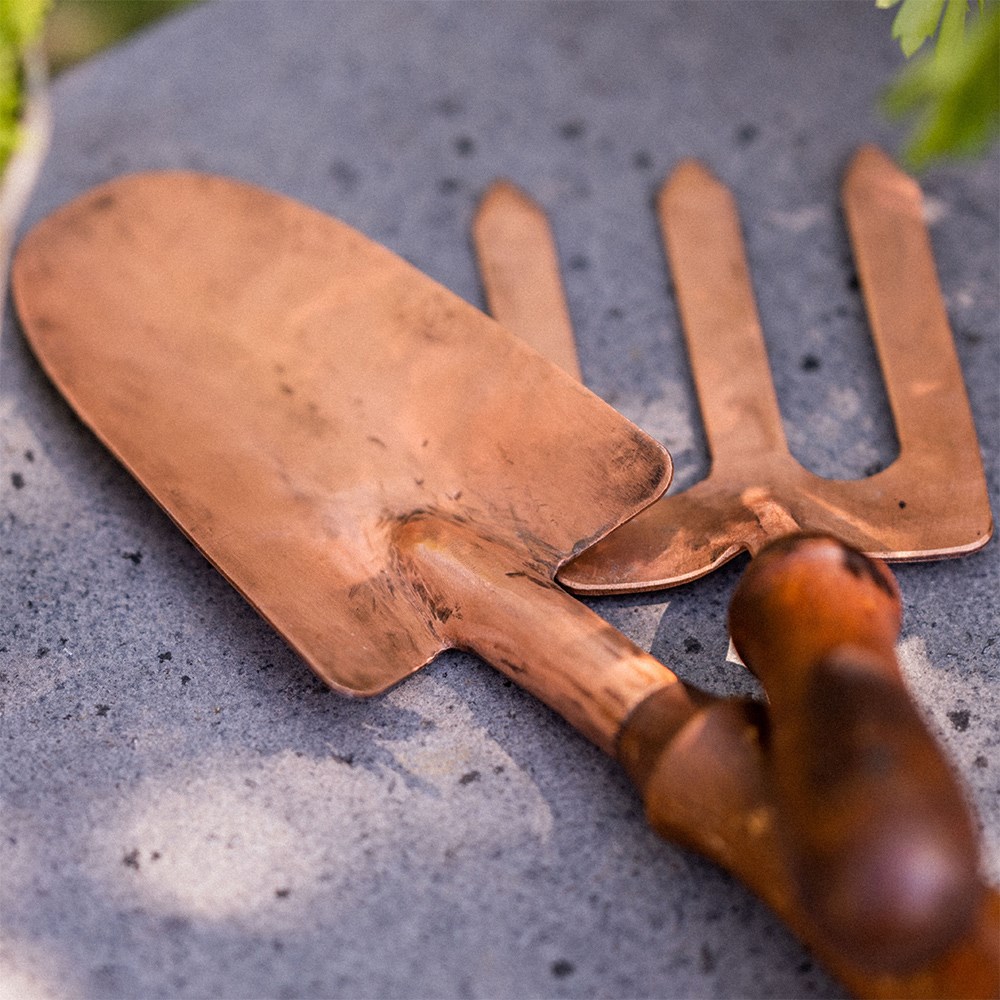 Copper hand trowel