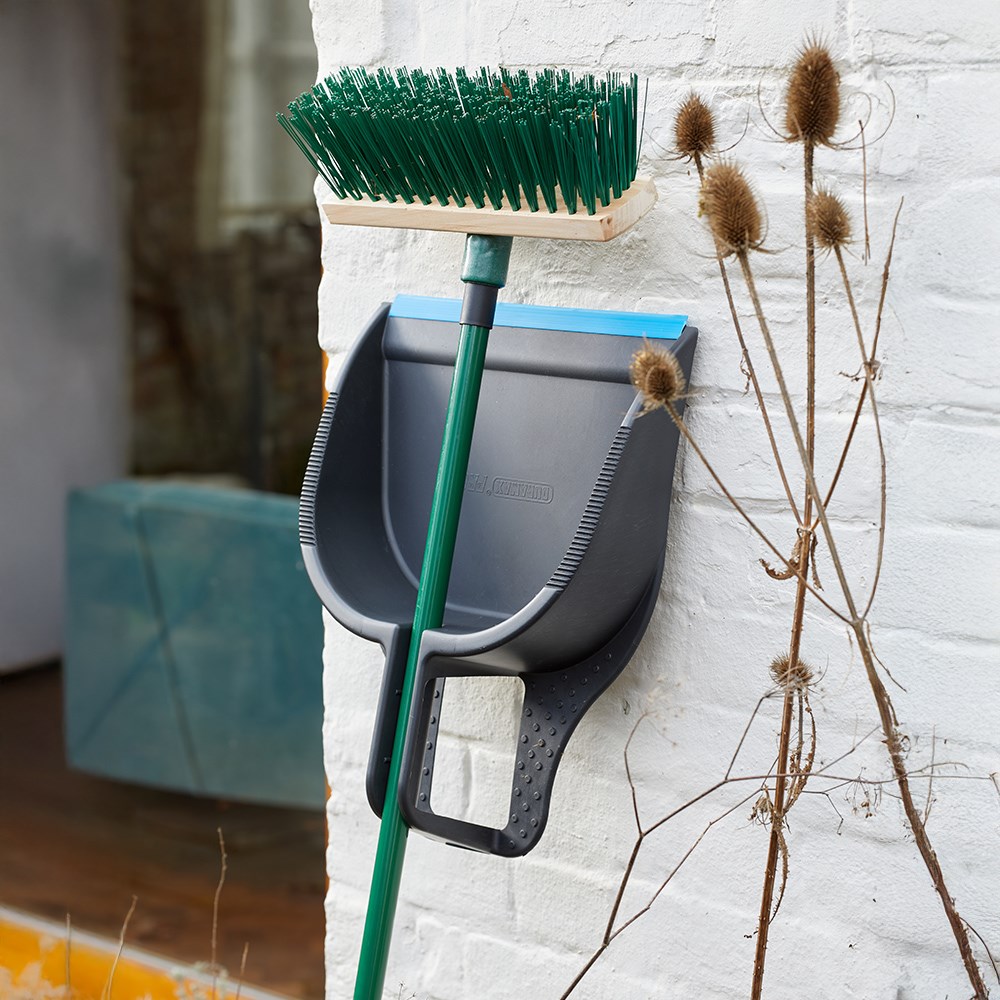 Step on dustpan