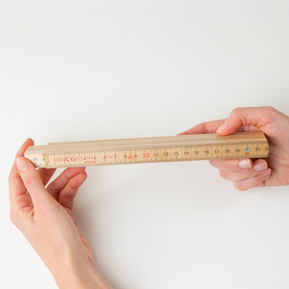 Folding garden planting ruler