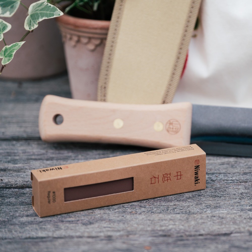 Niwaki hori hori, sheath & sharpening stone gift set