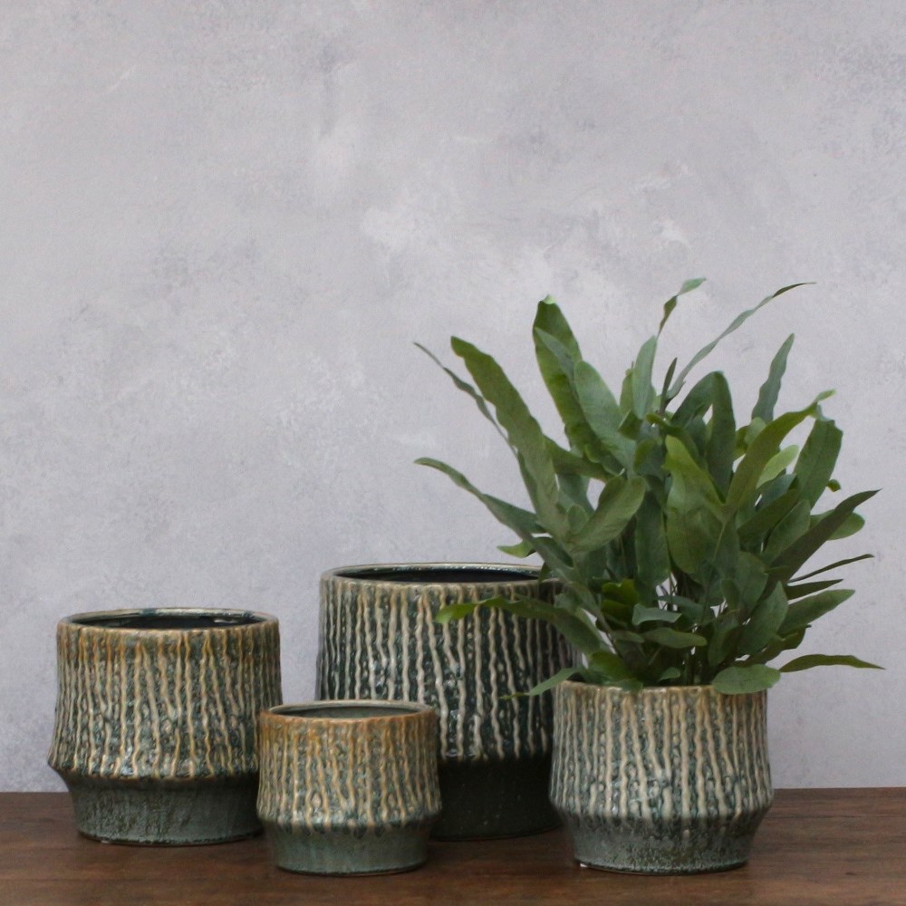 Glazed ribbed plant pot - blue & ivory