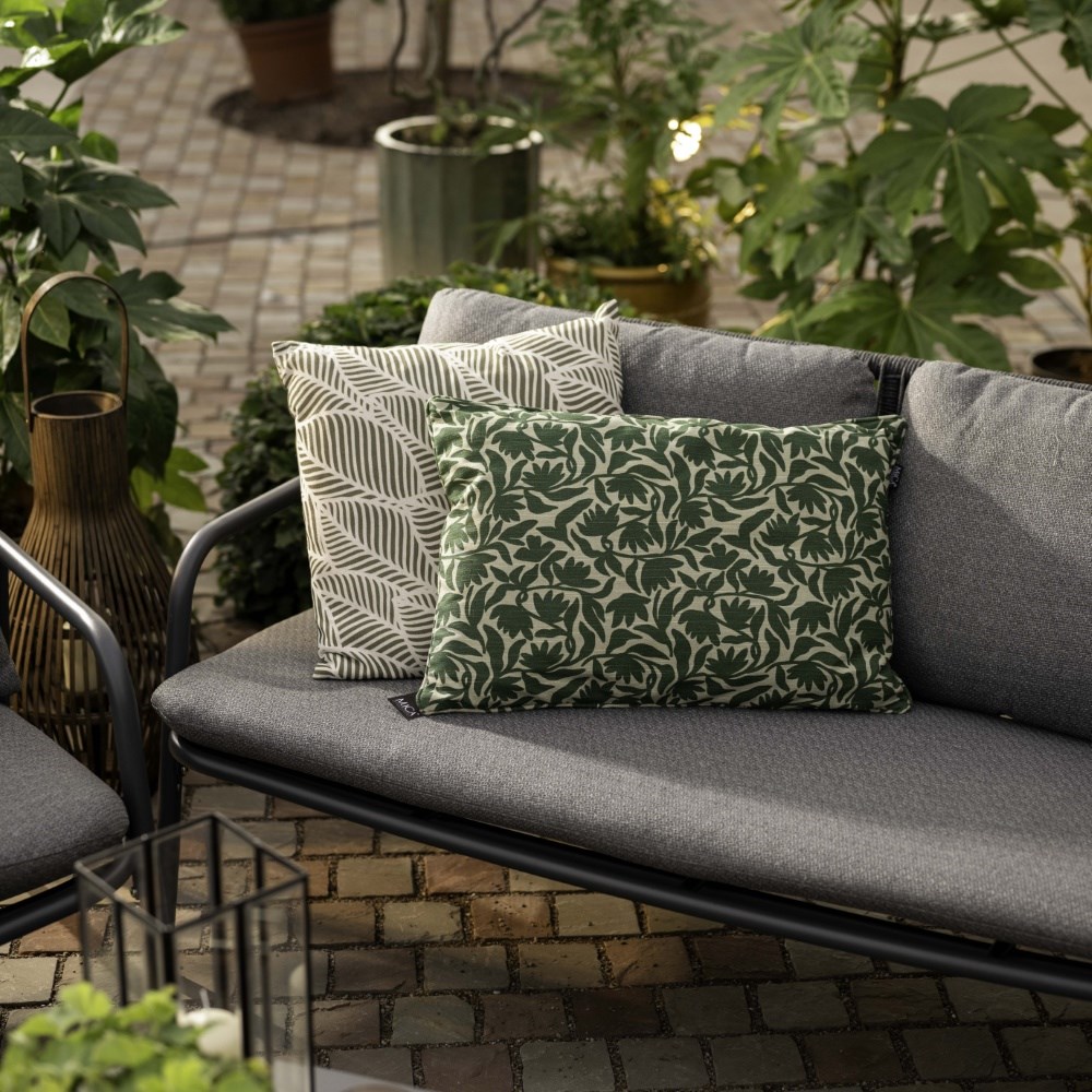 Leaf printed cushion