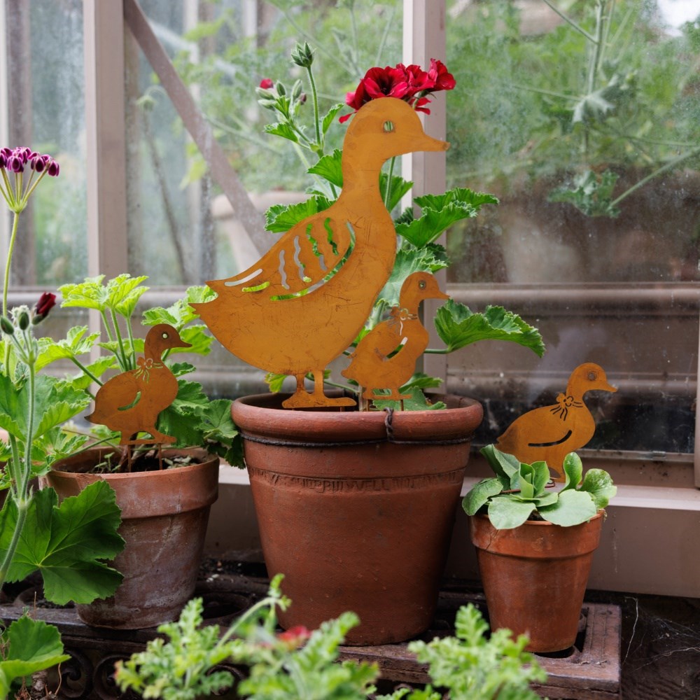 Duck and duckling stakes