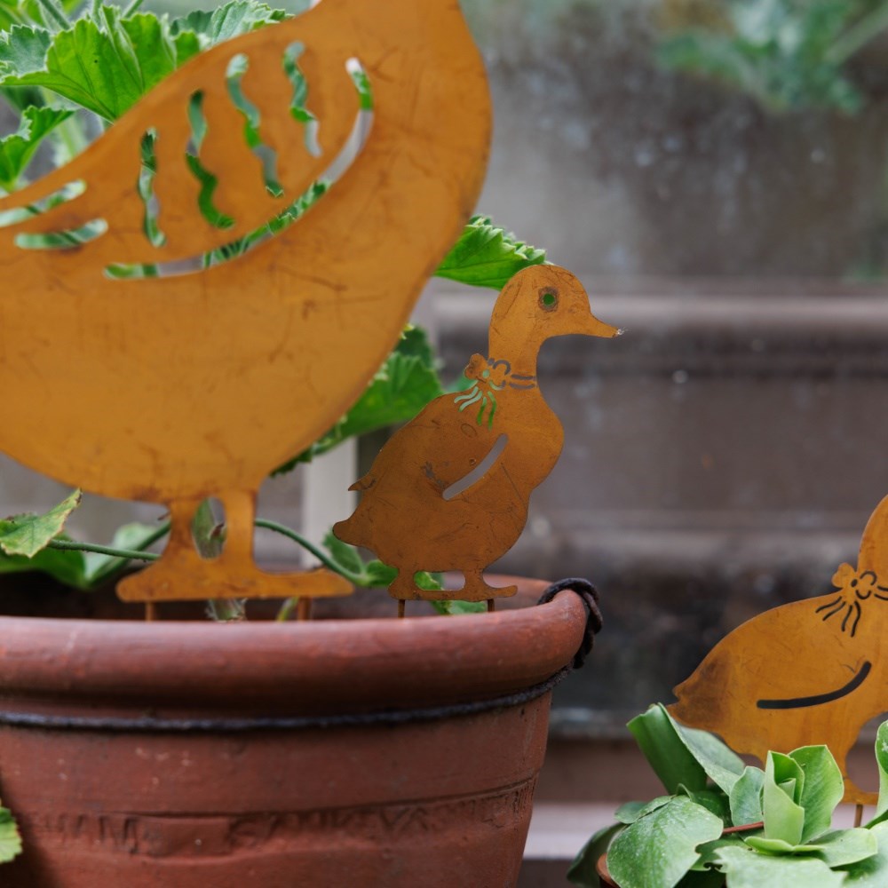 Duck and duckling stakes
