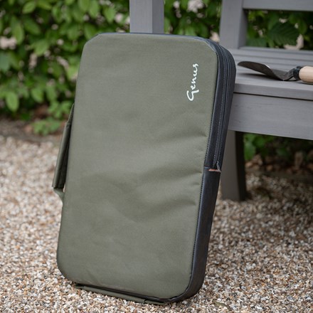 Genus RHS kneeler - olive green
