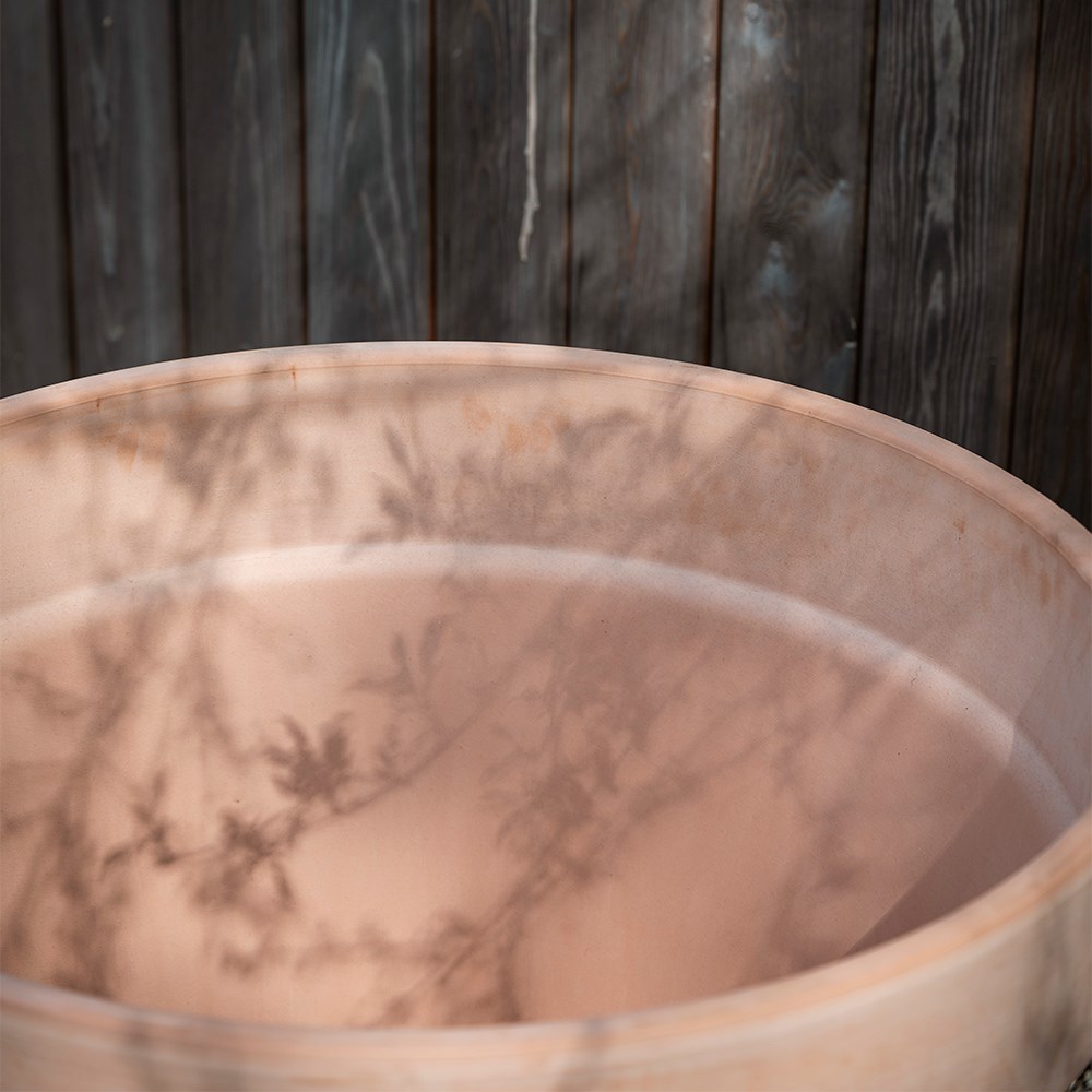 Magno terracotta pot - whitewash