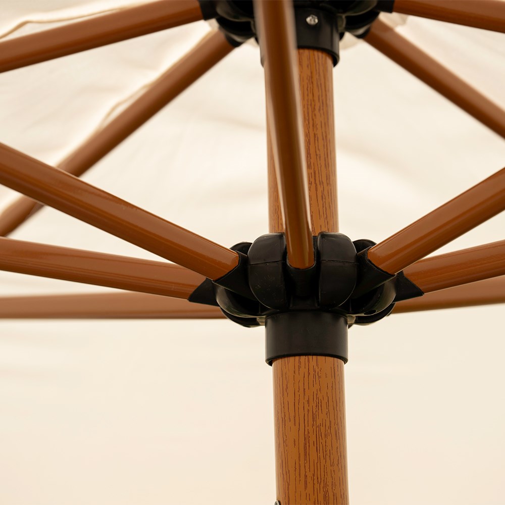 Tassel trim parasol