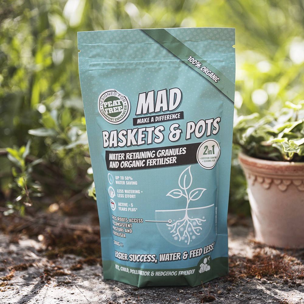 Organic water saving granules and fertiliser for pots and baskets