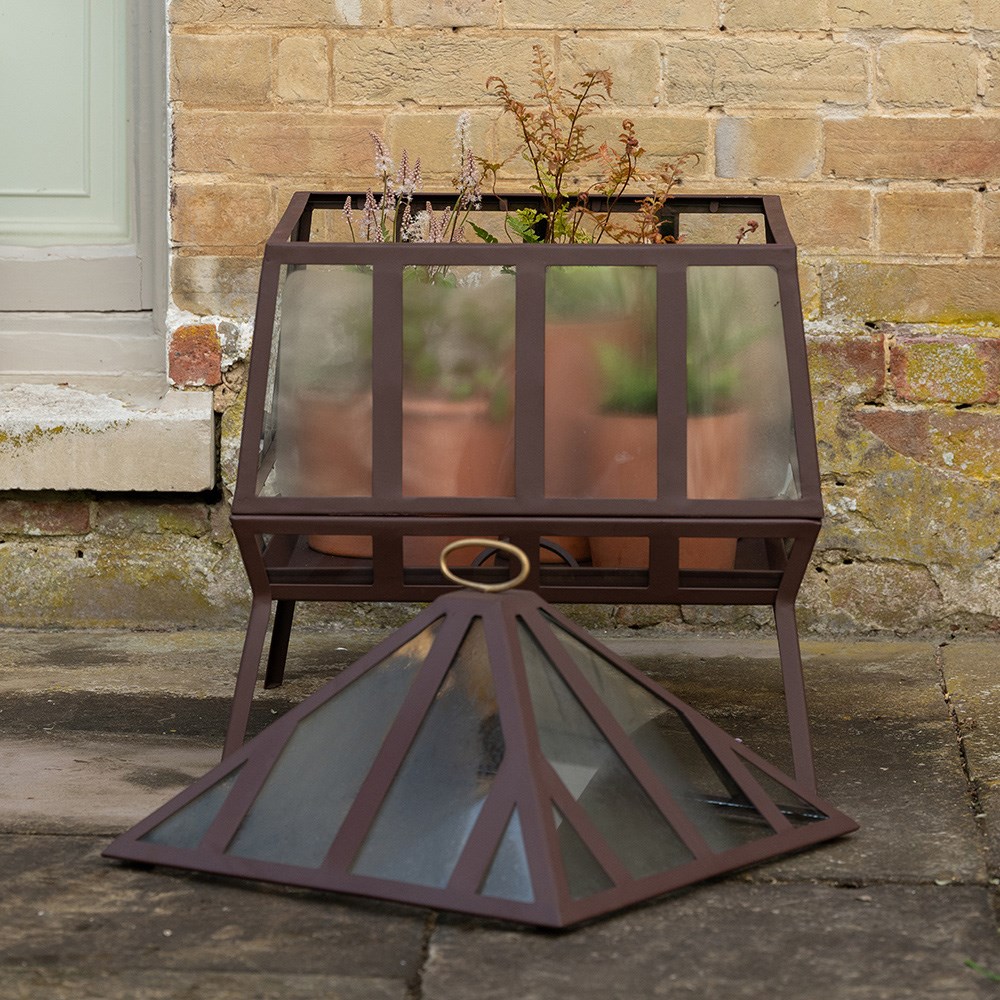 Square Victorian growhouse - dark chestnut